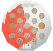 Kanada 2007-2010. 25c (12xklf) + 1$ (2xklf) + 3 festett fém zseton szettben, a 2010-es Vancouver-i Téli Olimpia emlékére T:1,1- Canada 2007-2010. 25 Cents (12x) + 1 Dollar (2x) + 3 painted metal token in a Vancouver 2010 Olympic and Paralympic Winter Games set C:UNC,AU