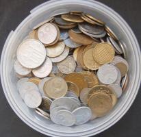 1kg vegyes világpénz, régi és új