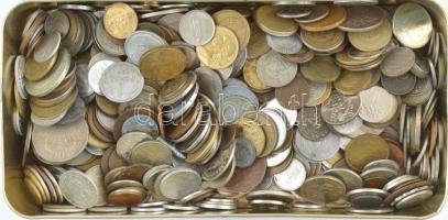 Vegyes, magyar és külföldi érmetétel mintegy ~2,2kg súlyban T:vegyes  Mixed, Hungarian and foreign coin lot (~2,2kg) C:mixed