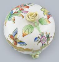 Herendi Viktória mintás bonbonier, kézzel festett porcelán, plasztikus rózsa motívummal, lepattanásokkal, minimális kopásokkal, jelzett, d: 9,5cm