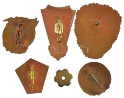 Románia ~1960. "Könyvek barátja" zománcozott fém jelvény + ~1960. "Katonai vezető&quo...