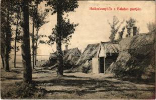 1909 Balaton, Halászkunyhók a Balaton partján. Divald Károly 1055-1907. (EK)