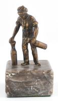 Tekéző fiú bronz szobor, márvány talapzaton 16 cm