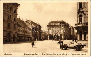 Budapest I. Dísztér a várban, autók, szobor, üzletek