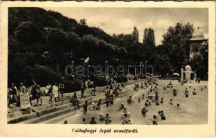 1939 Budapest III. Csillaghegyi Árpád strandfürdő, fiú nyakában reklámposzterekkel + Nyaraljunk Csillaghegyen! (EK)
