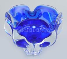 Nagyméretű Chribska cseh művészi üveg tál / asztaldísz. Terv: Josef Hospodka, Sommerso blue/ királykék, kézzel készített üveg. Jelzés nélkül, hibátlan, d: 17 cm