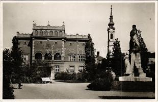 1936 Miskolc, M. kir. Erdőigazgatóság, Deák szobor. photo
