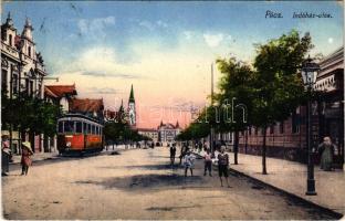 Pécs, Indóház utca, vasútállomás, villamos