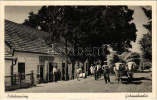 Zalakoppány, Zalaszentgrót; utcakép gabonahordó ökrös szekerekkel, fogyasztási szövetkezet