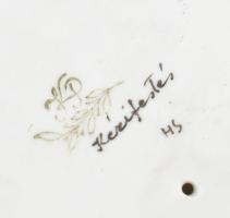 Kőbányai porcelán olvasó bagoly. Kézzel festett, jelzett, kopással 7,5 cm