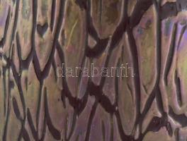 Wilhelm Ritter von Kralik irizáló üveg váza, jelzés nélkül, száján apró csorbákkal, teteje lecsiszol...