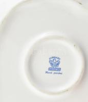 Aquincum áttört szélű porcelán tálka, Apponyi jellegű mintával. Kézzel festett, jelzett, minimális k...