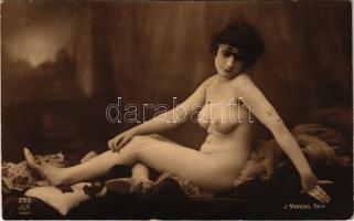 Erotikus meztelen hölgy / Erotic vintage nude lady. J. Mandel, AN Paris 235. (non PC) (ragasztónyom / glue marks)