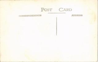 Alpár Gitta (1917-ig Klopfer Regina) magyar nemzetiségű, izraelita vallású színésznő, koloratúrszopr...