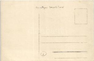 Mezőgazdasági eszköz, szivattyús locsolókocsi. photo