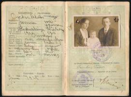 1930 A Magyar Királyság által kiállított fényképes útlevél, csehszlovák vízumokkal / Hungarian passport