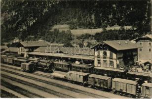 Fortezza, Franzensfeste (Südtirol); Bahnhof / railway station, train, locomotive (r)