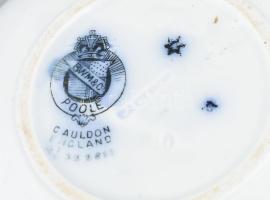 1 db fajansz csésze + 5 db alj, máz alatti kék mintával. Jelzett, Brown-Westhead, Moore & Co. (B...