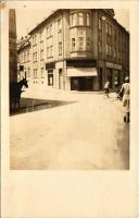 1932 Győr, Komondy cukrászda a Jedlik utca 8. szám alatt, Spréder Gyula és Milánovich és Hima üzlete. photo (EK)