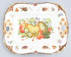 Fischer & Mieg (F&M) antik porcelán tálca, aranyozott, plasztikus díszítéssel, gyümölcsös mintával, XIX. sz. második fele. Kézzel festett, jelzett, kopásokkal, sérült, dróttal megerősítve, 33,5x26 cm