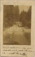 1912 Szamosfő, Maguri; Magurai nyaralótelep, villatelep, kirándulók / holiday resort, hikers. photo