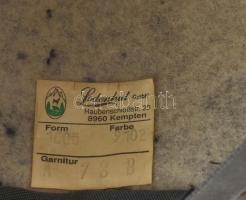 Német vadászkalap, nemez/posztó, kitűzővel, belül jelzett, újszerű állapotban