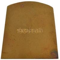 Körmendi Frimm Jenő (1886-1959) 1918. "MTK (Magyar Testgyakorlók Köre)" bronz emlékplakett...