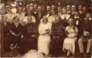 1934 Hódmezővásárhely, Katona esküvője. Schnitzer photo (felületi sérülés / surface damage)