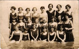 1928 Balatonalmádi, strand, fürdőző hölgyek csoportja. photo (EB)