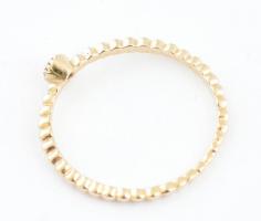 14k arany kisujj gyűrű, fehér gyémánttal. brilliáns csiszolás, m: 48, 0,76 g