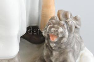 Herendi porcelán kutyáját etető juhász figura, kézzel festett, jelzett (Maugsch 1942), restaurált, m...