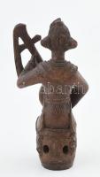 Keleti zenész, faragott fa szobor 17 cm