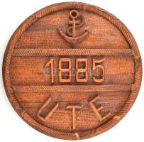 UTE Újpest címer fából kifaragva d: 59 cm