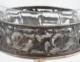 Talpas ezüstözött kínáló, hibátlan üvegbetéttel, kopott, m: 22,5 cm