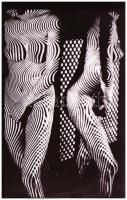 cca 1972 Elvarázsolt hölgyek mutatványa, szolidan erotikus felvételek, 2 db vintage NEGATÍV, 36x24 mm
