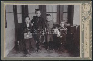 cca 1920 Székesfehérvár, Szigeti J. pecsétjével jelzett, keményhátú vintage fotó, 10,7x16,5 cm