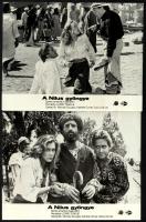 cca 1985 ,,A Nílus gyöngye" című amerikai film jelenetei és szereplői, 8 db produkciós filmfotó...