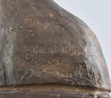 Bokros Birman Dezső: József Attila 1942. Terrakotta, jelzett: Bokros Birmann 1943, korának megfelelő...