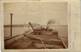 1918 Piua Petrii, MARIANNA csavaros vontató gőzhajó (gőzös) a kompuszállyal Harsova (?) felé tart a Dunán / screw propelled steam tug with barge in the Danube. photo (EK)