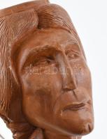 Indiánfejes faragott fa pipa, 16 cm, pipaszárral, BM jelzéssel 62 cm