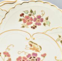 Zsolnay virágmintás porcelán fali dísztál. Kézzel festett, jelzett, sorszámozott, hibátlan, d: 30 cm