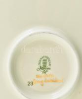 Zsolnay virágmintás porcelán fali dísztál. Kézzel festett, jelzett, sorszámozott, hibátlan, d: 30 cm