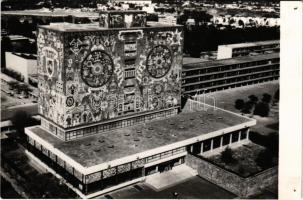 1968 Mexico, Olimpia. Mexikóváros: Az ablak nélküli egyetemi könyvtár, amelynek monumentális falfestményeit Diego Rivera készítette. Képzőművészeti Alap / 1968 Summer Olympics, library (lyukak / pinholes)