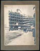 cca 1912-1914 Budapest I. kerület, Attila út 35-37., építkezés, kartonra ragasztott fotó, 21×16 cm