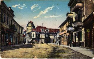 Trencsén, Trencín; Hviezdoslavová ulica / utca, üzletek / street view, shops (kopott sarkak / worn corners)