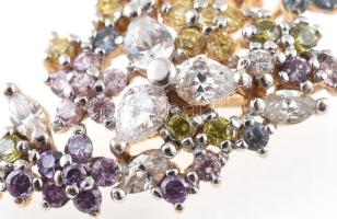 Arany (Au) 14K sokköves függő, jelzett, 2,8×1,5 cm, bruttó: 3,4 g