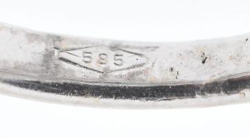 Fehérarany (Au) 14K akvamarin köves gyűrű, jelzett, méret: 57, bruttó: 3,9 g