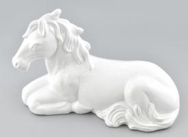 Kischemöller porcelán ló. Fehér mázas, jelzett, kopással. 44 cm