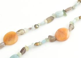Aventurin, kalcit és kvarc nyaklánc, h: 94cm