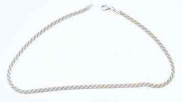 Ezüst (Ag) mintás lapos kígyó nyaklánc, jelzett, h: 45 cm, nettó: 10,4 g